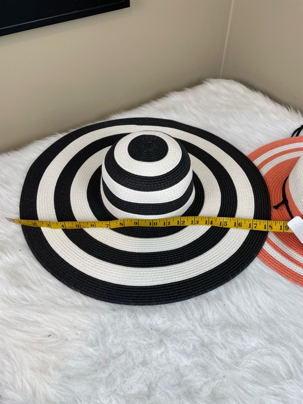 New Columbia Omni shade Wide Brim Straw Sun Hat  and Target hat - Picture 10 of 12